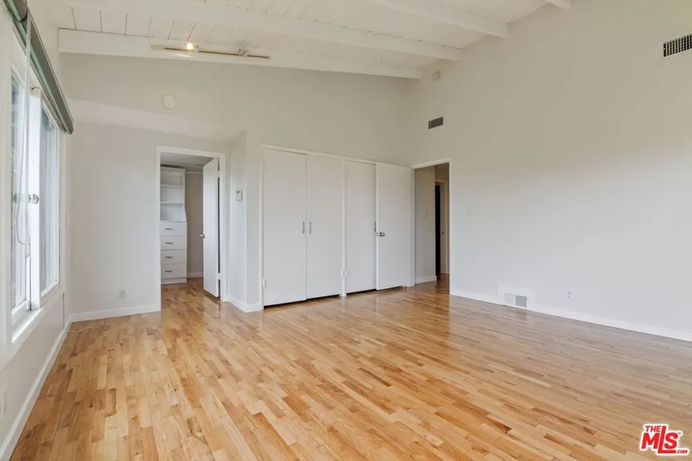 13463 Rand Drive Sherman Oaks, CA 91423