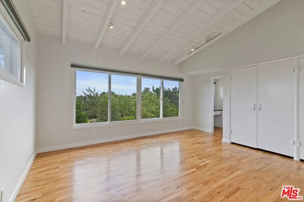 13463 Rand Drive Sherman Oaks, CA 91423