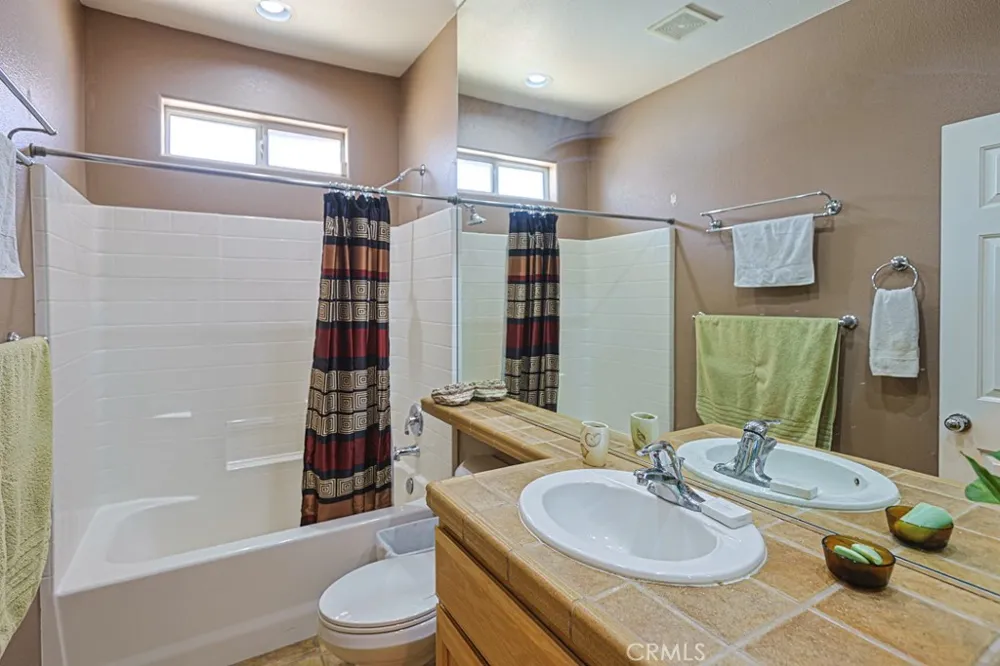 64586 Spyglass Desert Hot Springs, CA 92240