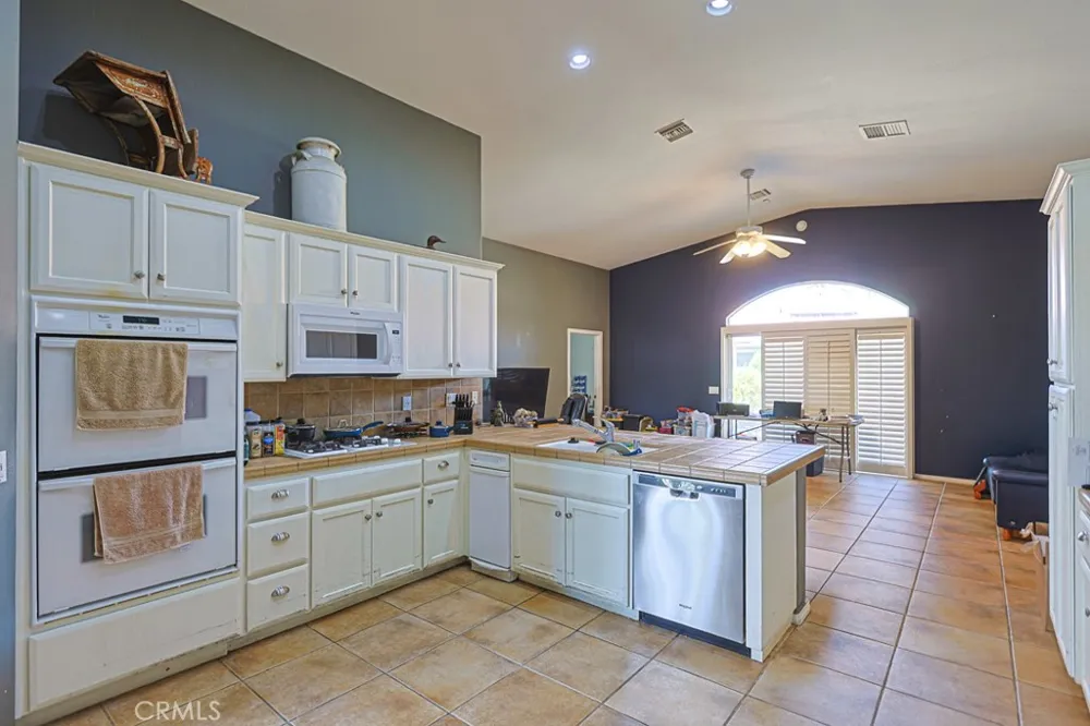 64586 Spyglass Desert Hot Springs, CA 92240