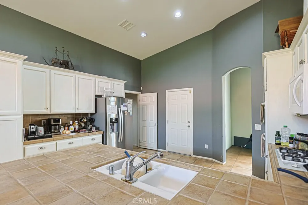 64586 Spyglass Desert Hot Springs, CA 92240