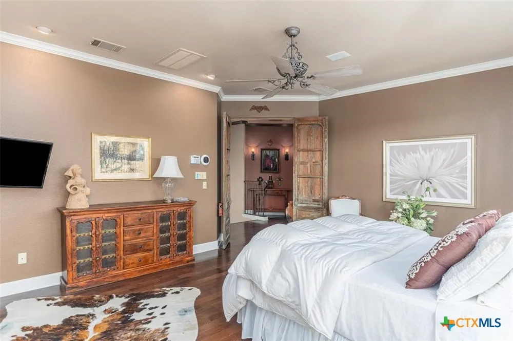 1300 Bluff Street Austin, TX 78704