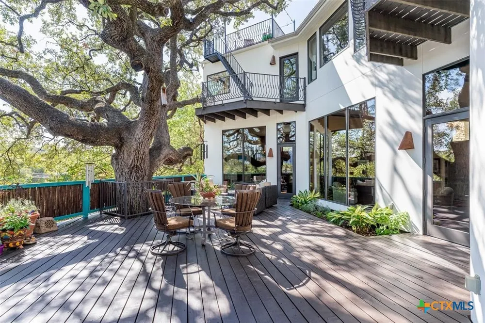 1300 Bluff Street Austin, TX 78704