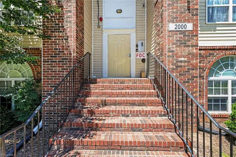 2012 Salem Bluff Drive