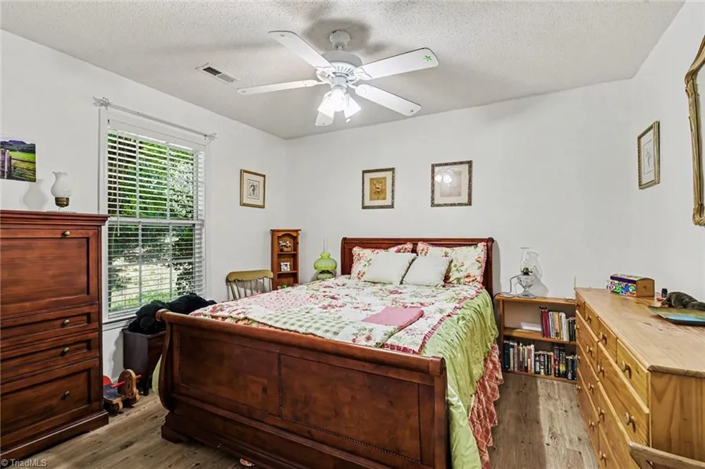 2012 Salem Bluff Drive Winston-Salem, NC 27127