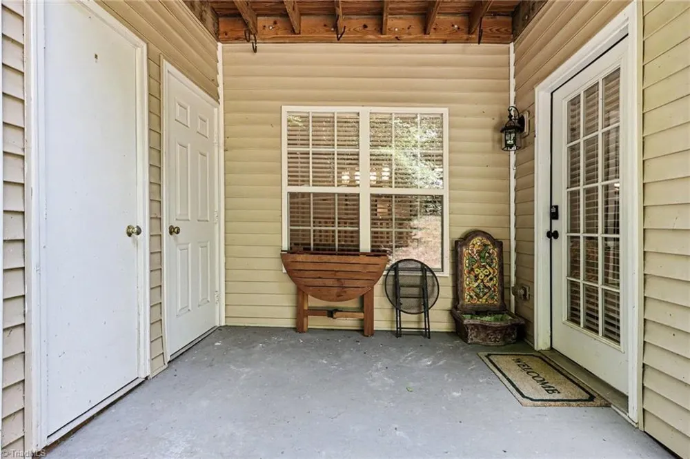 2012 Salem Bluff Drive Winston-Salem, NC 27127