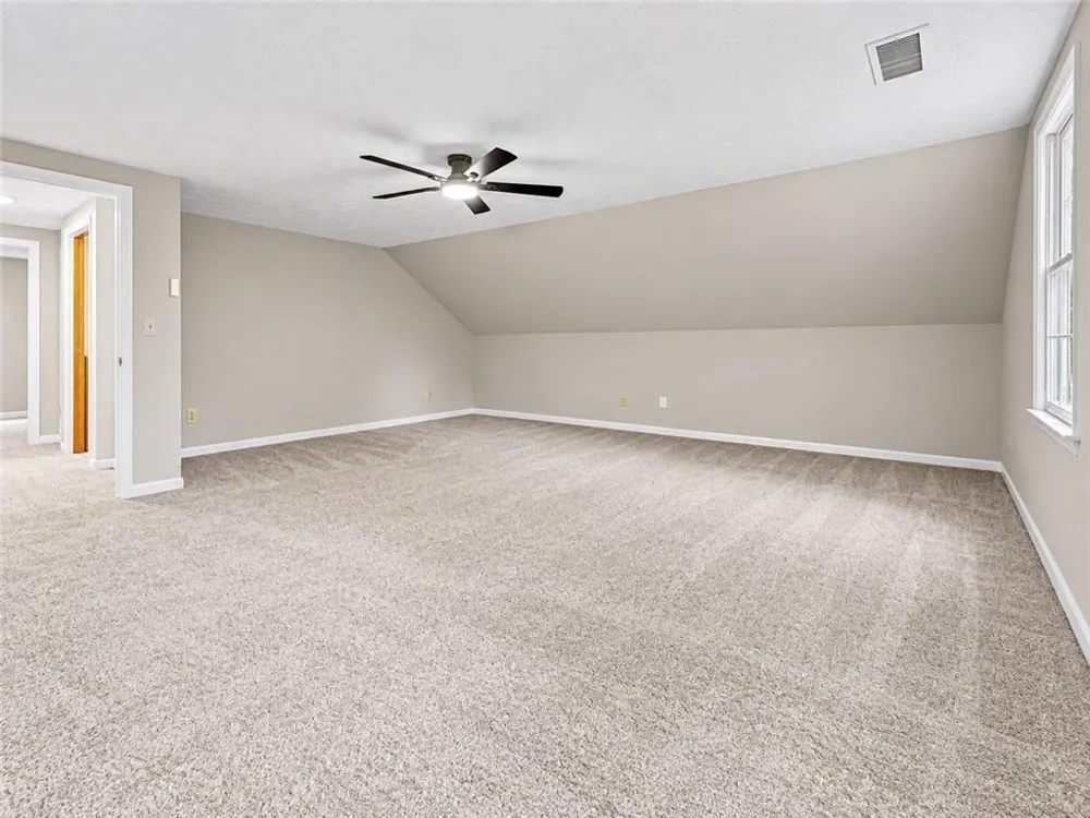 1052 Evelyn Lane Lilburn, GA 30047
