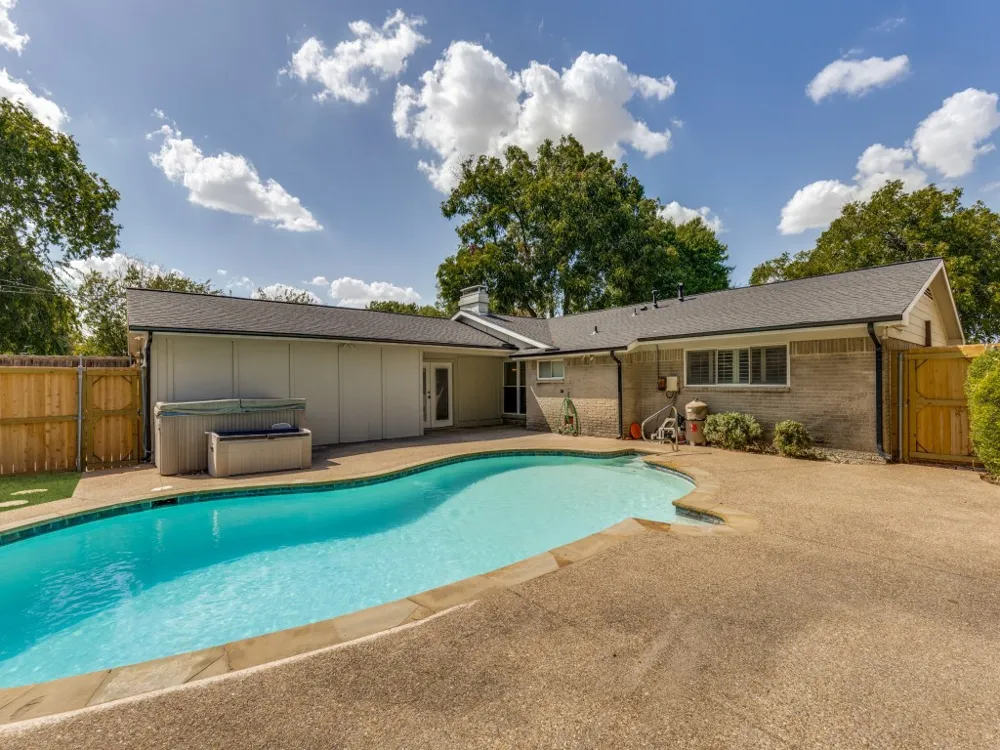 3728 Clubway Lane Farmers Branch, TX 75244