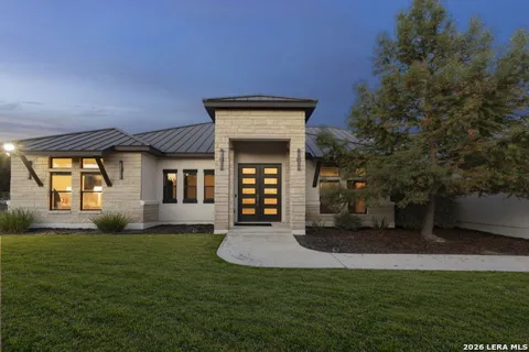 8941 BUCKSKIN DR