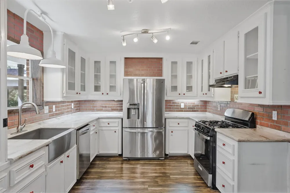 15276 Capitol Hill Road Montgomery, TX 77316