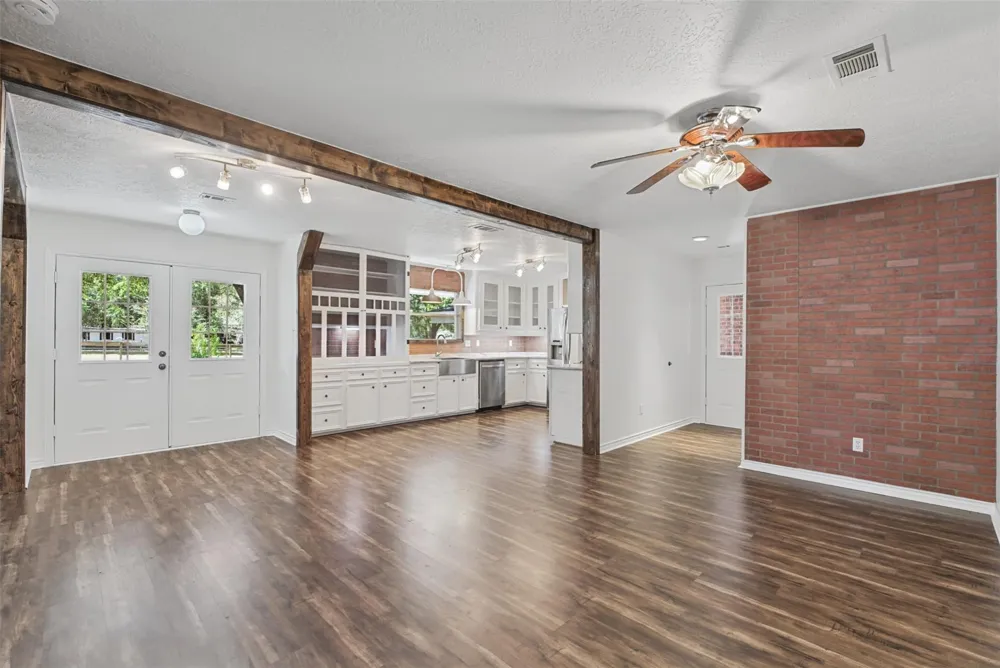 15276 Capitol Hill Road Montgomery, TX 77316