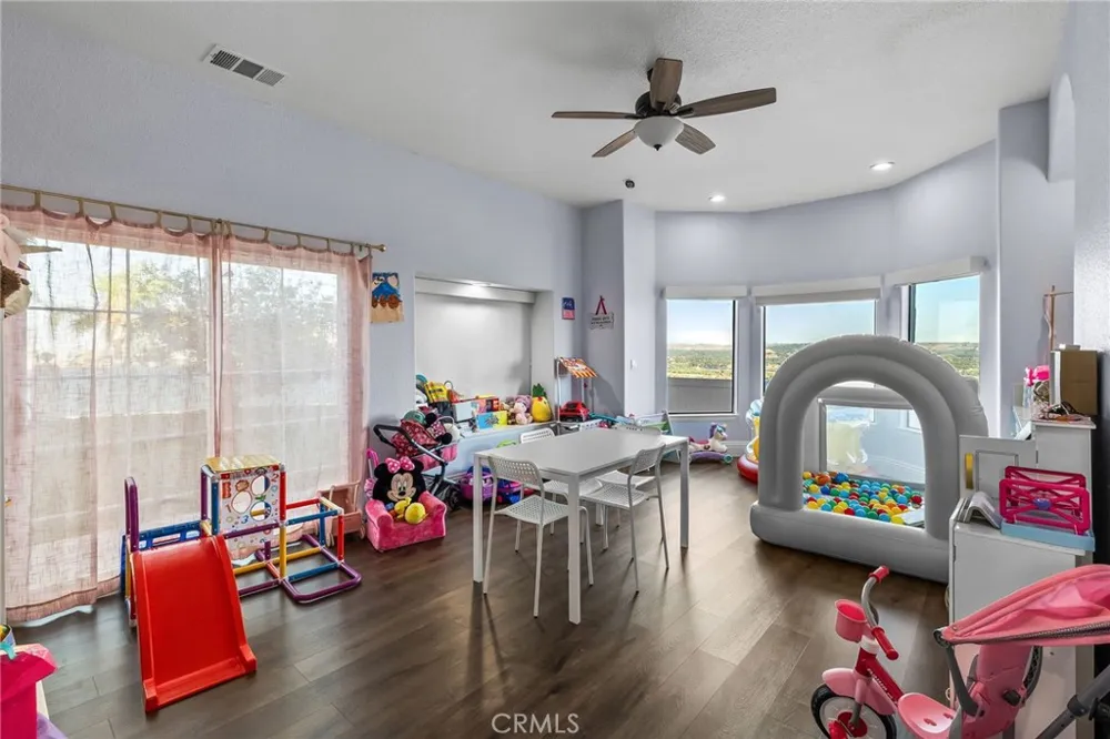 7077 Thunder Ridge Road Jurupa Valley, CA 92509