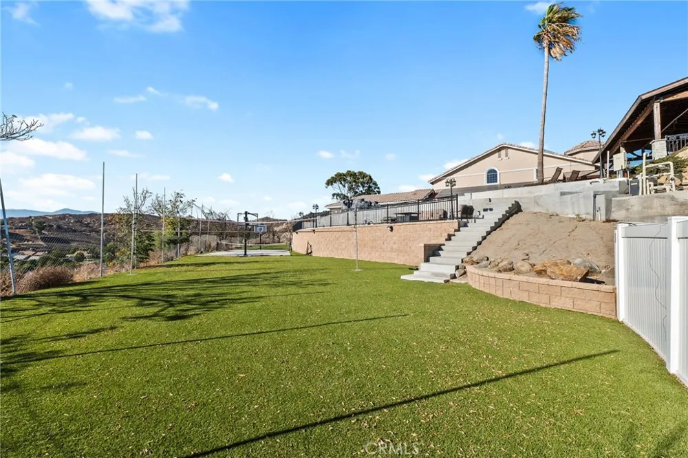 7077 Thunder Ridge Road Jurupa Valley, CA 92509