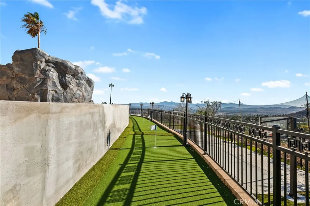 7077 Thunder Ridge Road Jurupa Valley, CA 92509