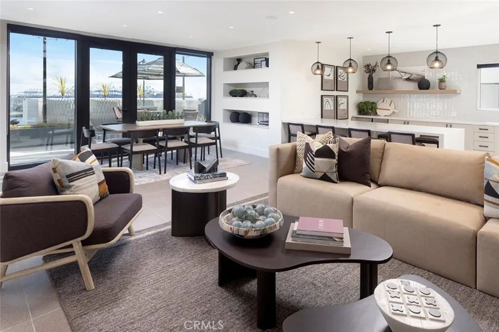 511 S Harbor #819 San Pedro, CA 90731