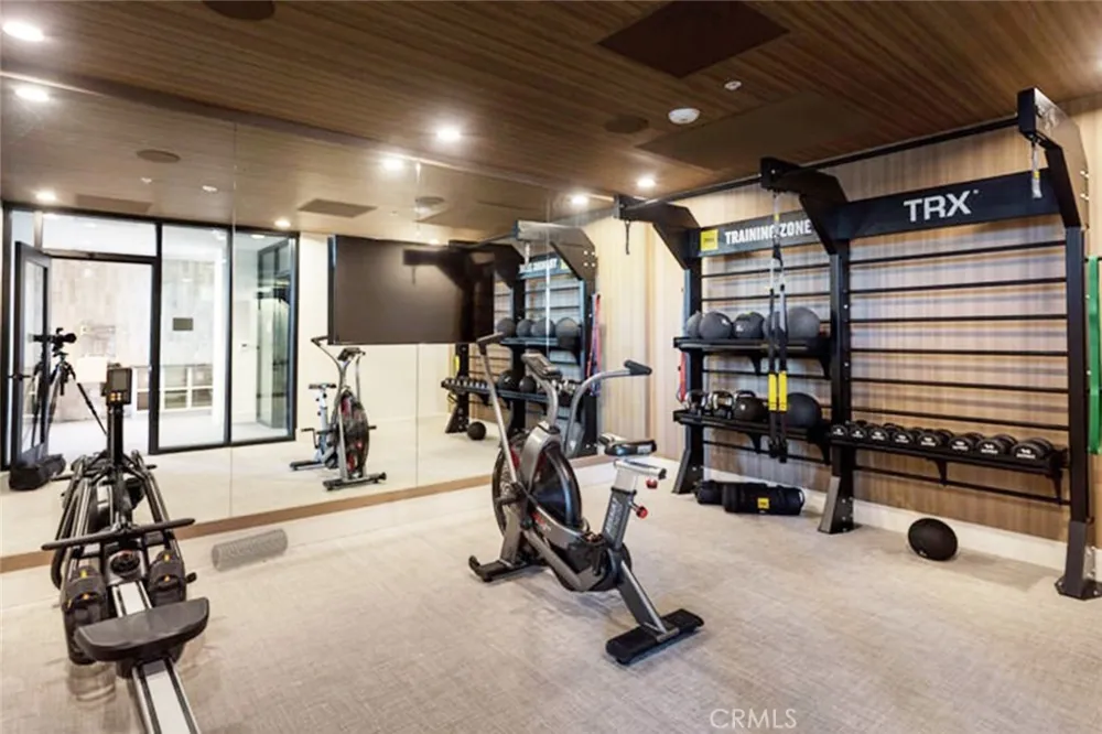 511 S Harbor #819 San Pedro, CA 90731