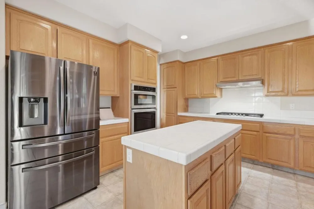 15844 Broad Oaks Road El Cajon, CA 92021