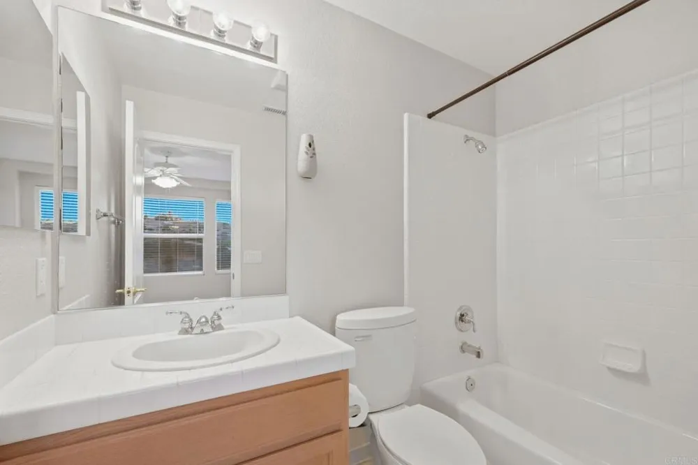 15844 Broad Oaks Road El Cajon, CA 92021