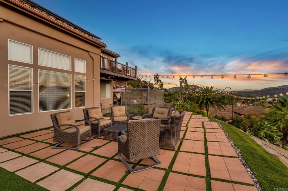 15844 Broad Oaks Road El Cajon, CA 92021