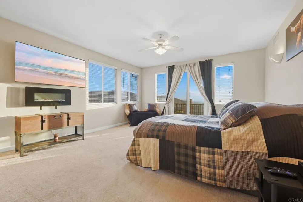15844 Broad Oaks Road El Cajon, CA 92021