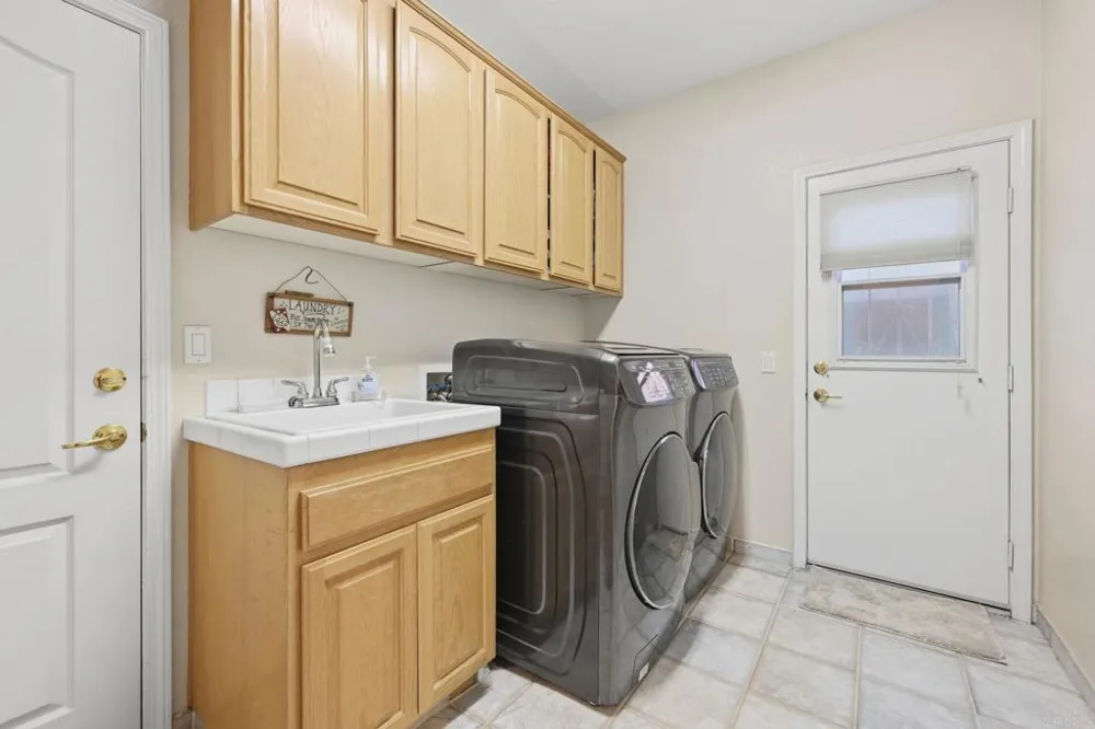 15844 Broad Oaks Road El Cajon, CA 92021