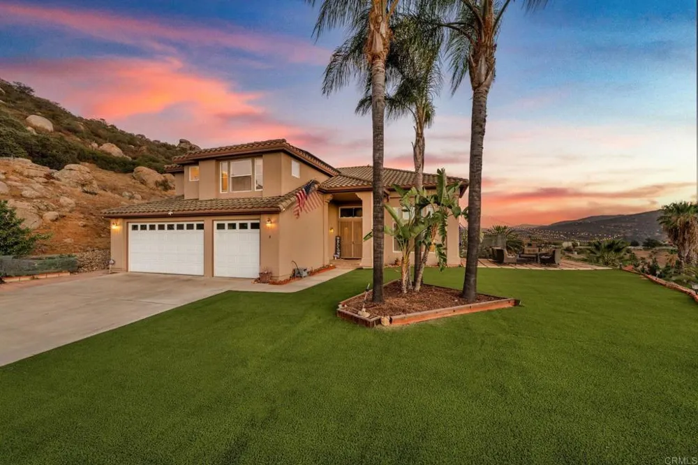15844 Broad Oaks Road El Cajon, CA 92021