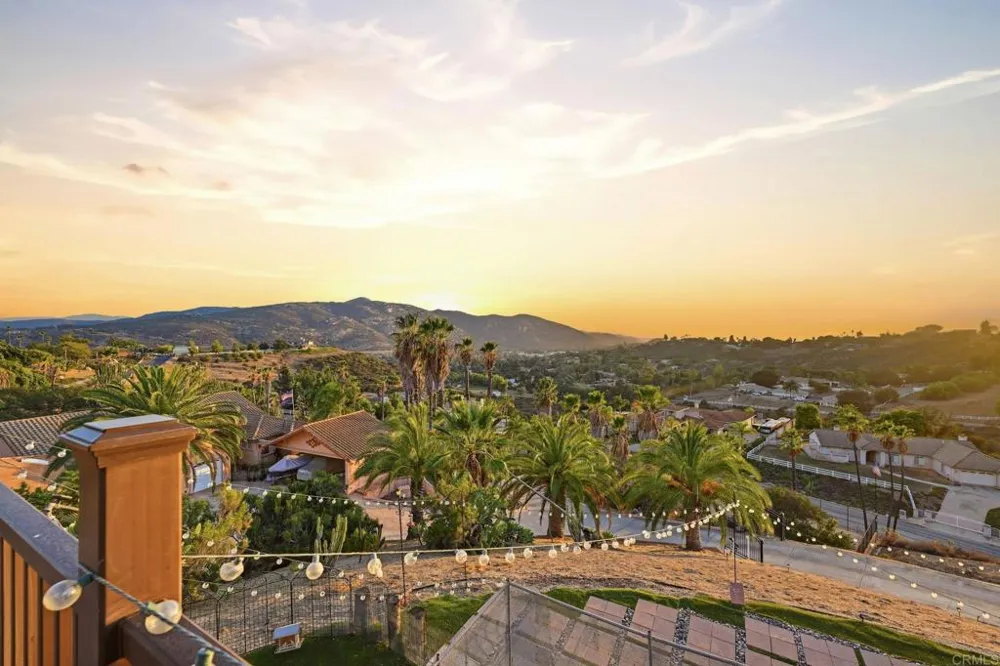 15844 Broad Oaks Road El Cajon, CA 92021