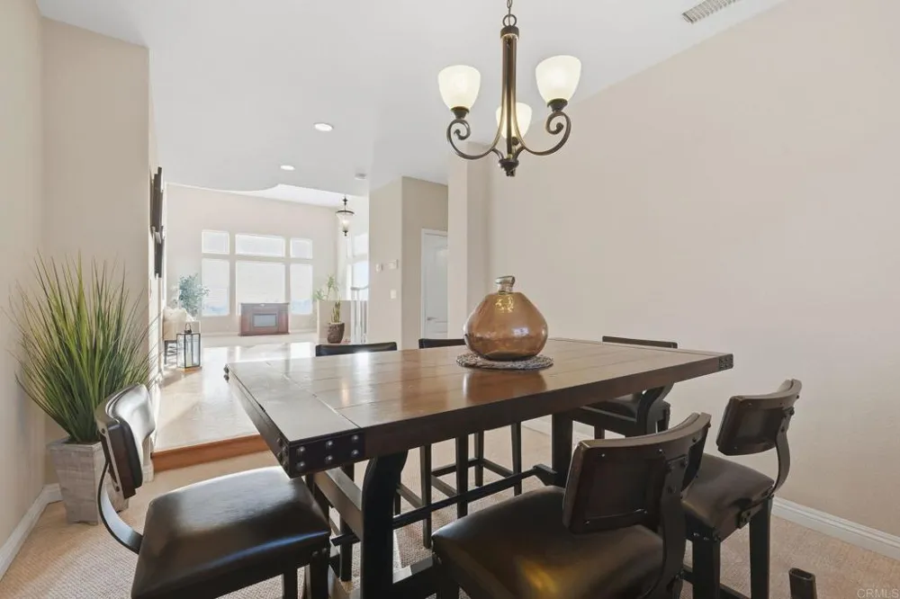 15844 Broad Oaks Road El Cajon, CA 92021