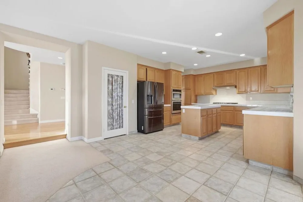 15844 Broad Oaks Road El Cajon, CA 92021