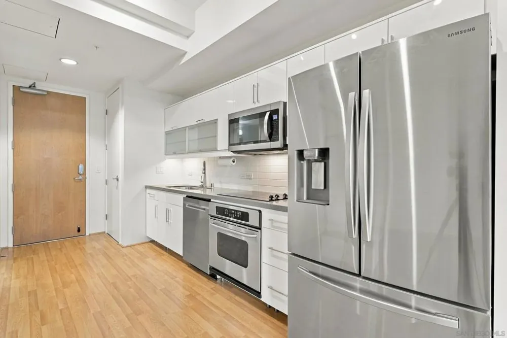 350 W Ash #1106 San Diego, CA 92101
