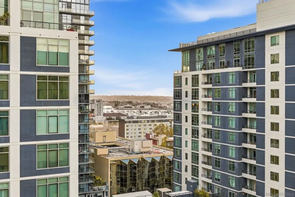 350 W Ash #1106 San Diego, CA 92101