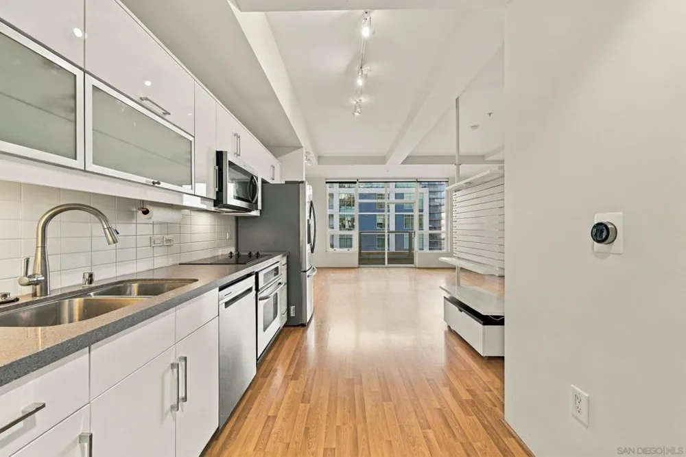 350 W Ash #1106 San Diego, CA 92101