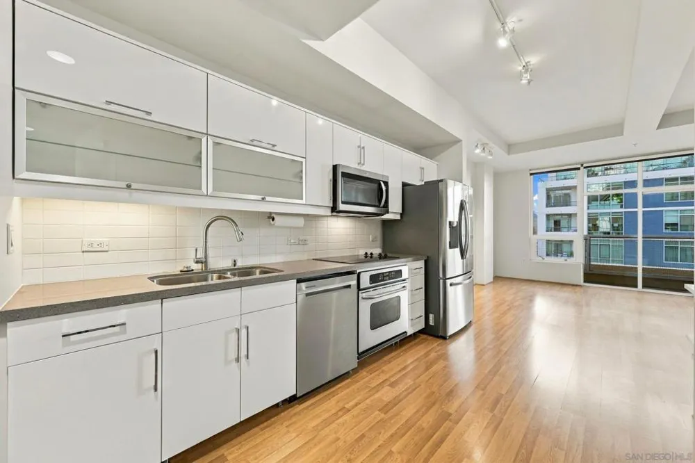 350 W Ash #1106 San Diego, CA 92101