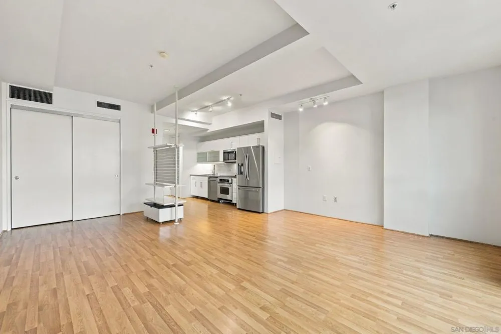 350 W Ash #1106 San Diego, CA 92101