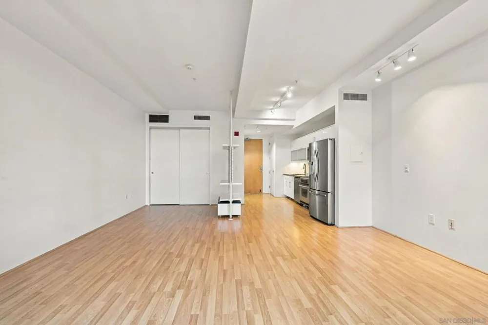 350 W Ash #1106 San Diego, CA 92101
