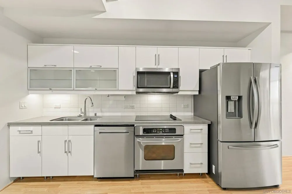 350 W Ash #1106 San Diego, CA 92101