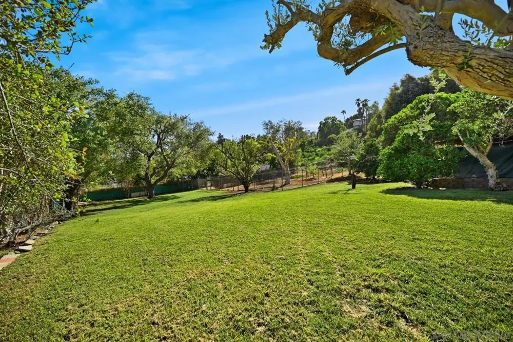 4488 La Canada Fallbrook, CA 92028