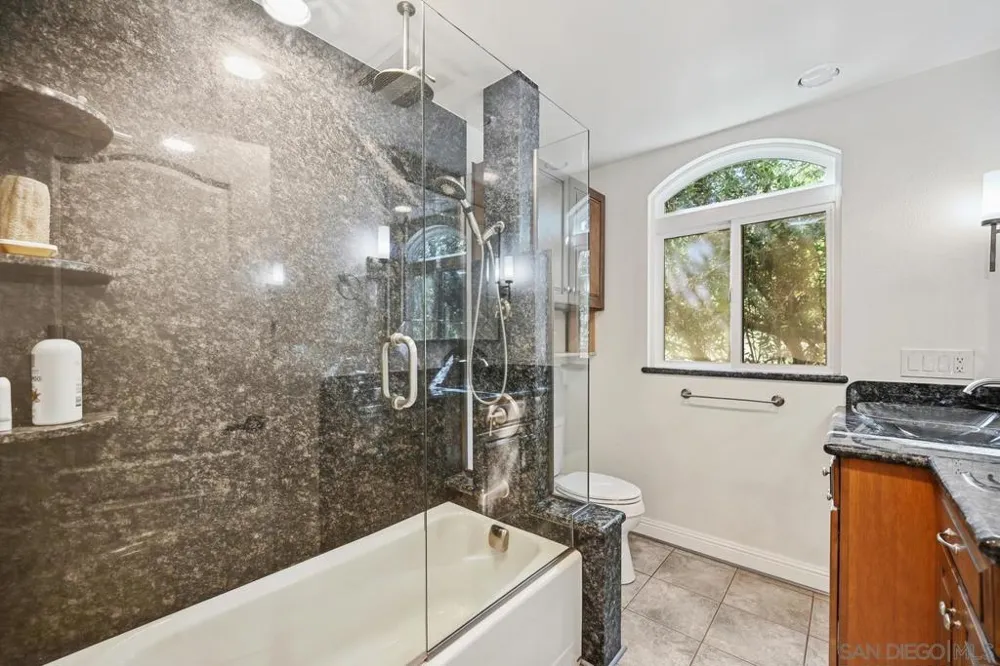 4488 La Canada Fallbrook, CA 92028