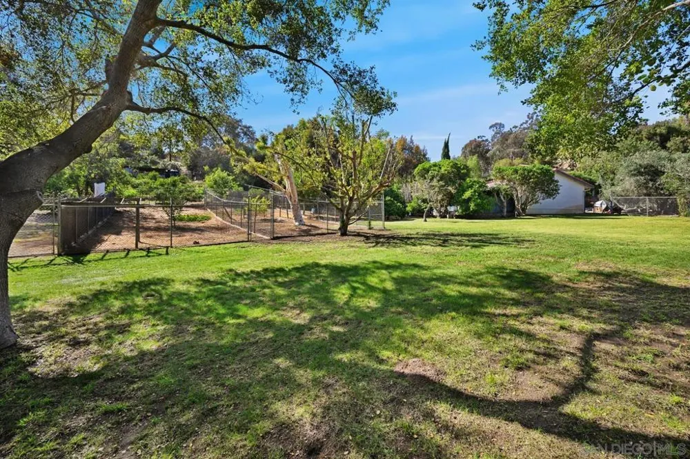 4488 La Canada Fallbrook, CA 92028
