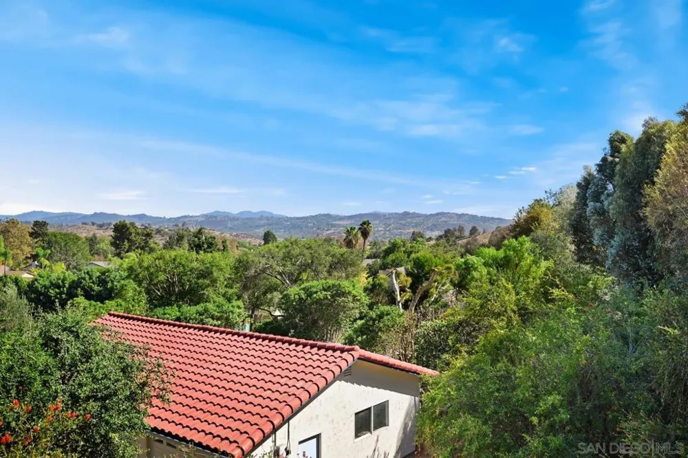 4488 La Canada Fallbrook, CA 92028