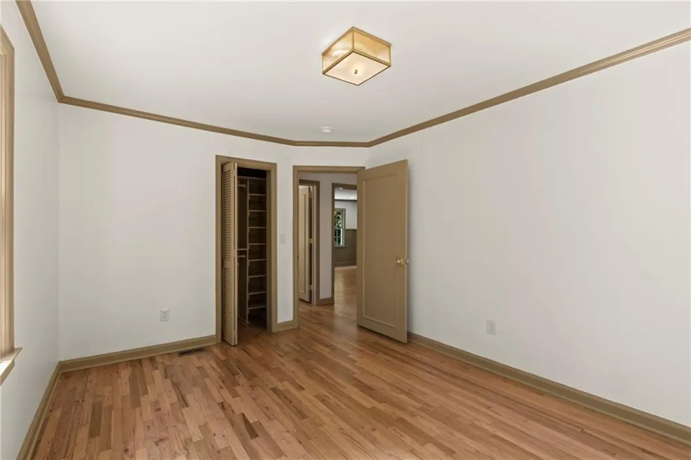1052 Country Lane NE Atlanta, GA 30324