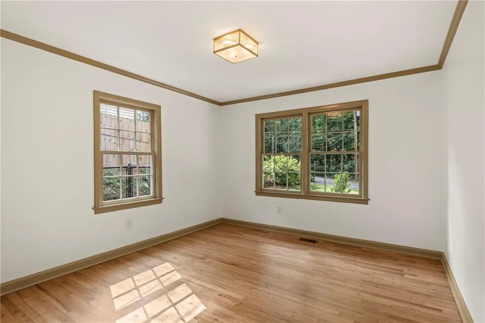 1052 Country Lane NE Atlanta, GA 30324