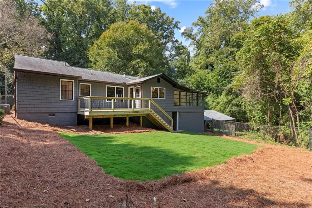 1052 Country Lane NE Atlanta, GA 30324