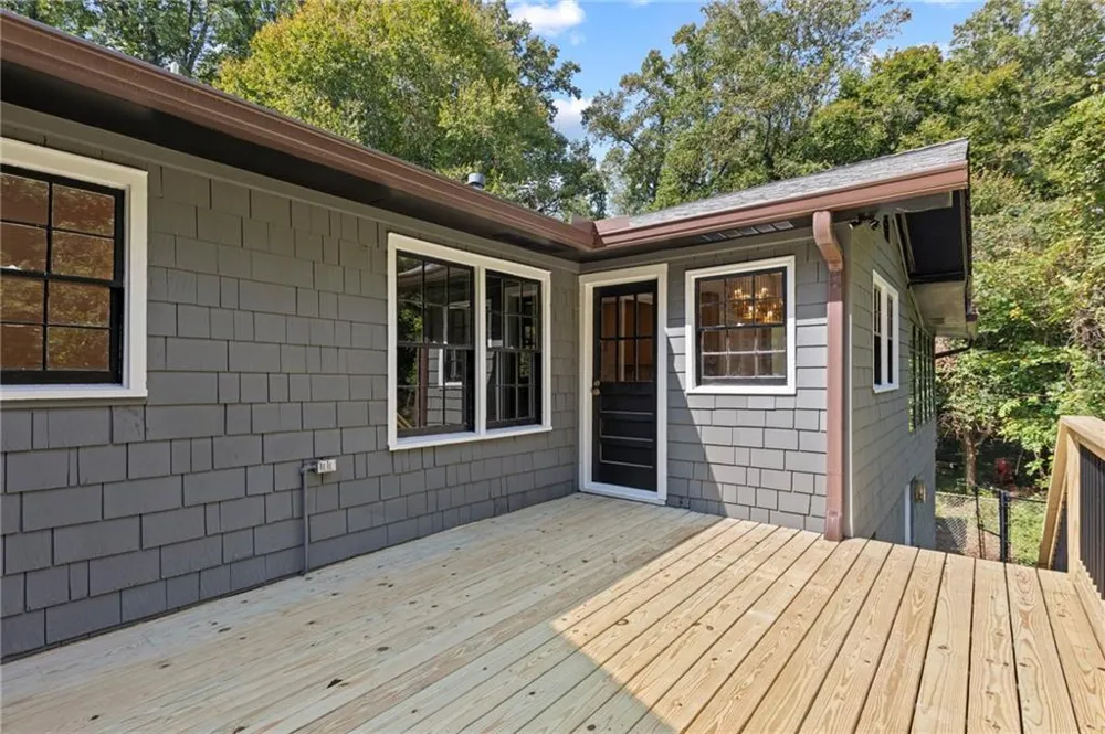 1052 Country Lane NE Atlanta, GA 30324