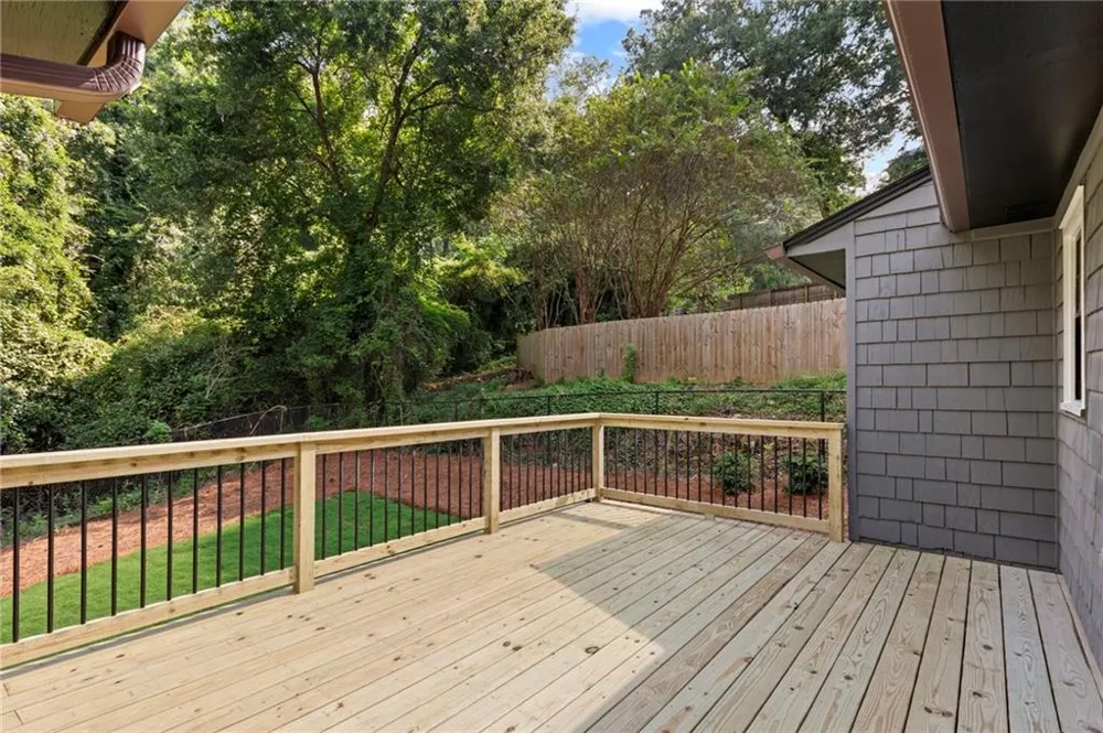 1052 Country Lane NE Atlanta, GA 30324