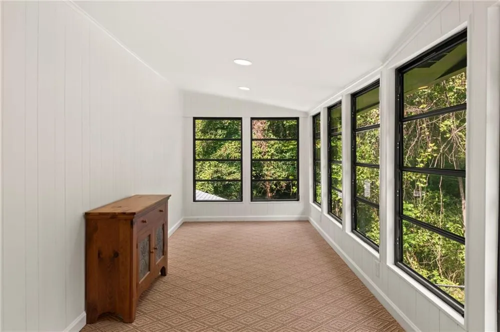 1052 Country Lane NE Atlanta, GA 30324