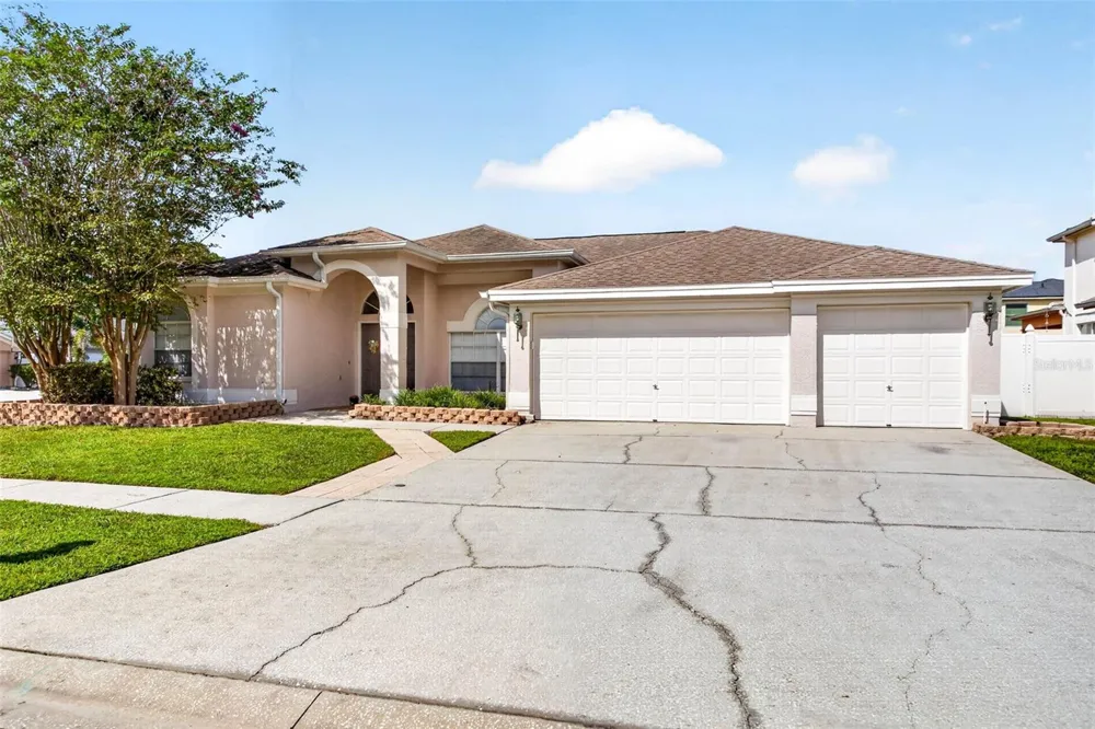 10007 VISTA POINTE DRIVE Tampa, FL 33635