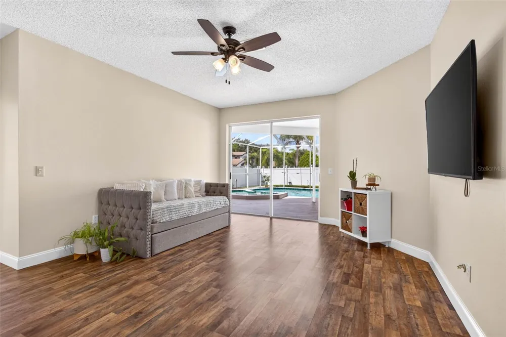 10007 VISTA POINTE DRIVE Tampa, FL 33635