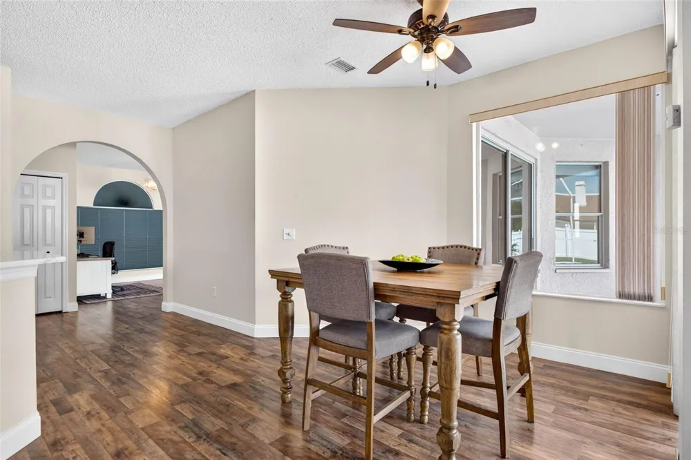 10007 VISTA POINTE DRIVE Tampa, FL 33635