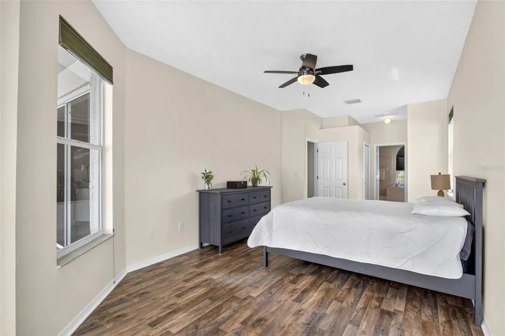 10007 VISTA POINTE DRIVE Tampa, FL 33635